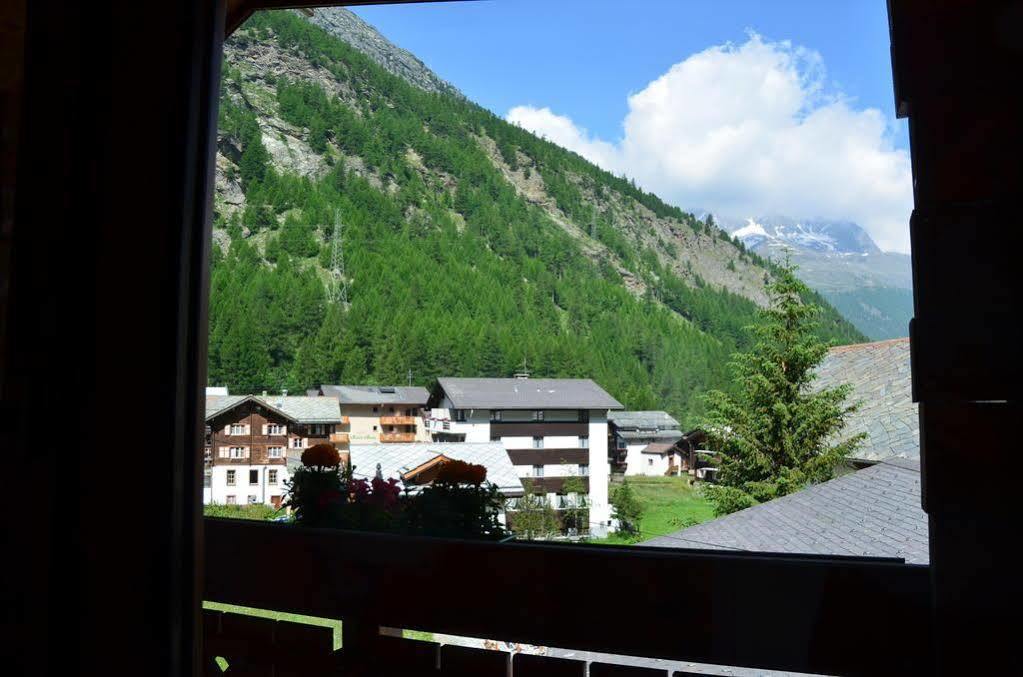 Ferienwohnung Haus Alpenperle Saas-Almagell Exterior foto